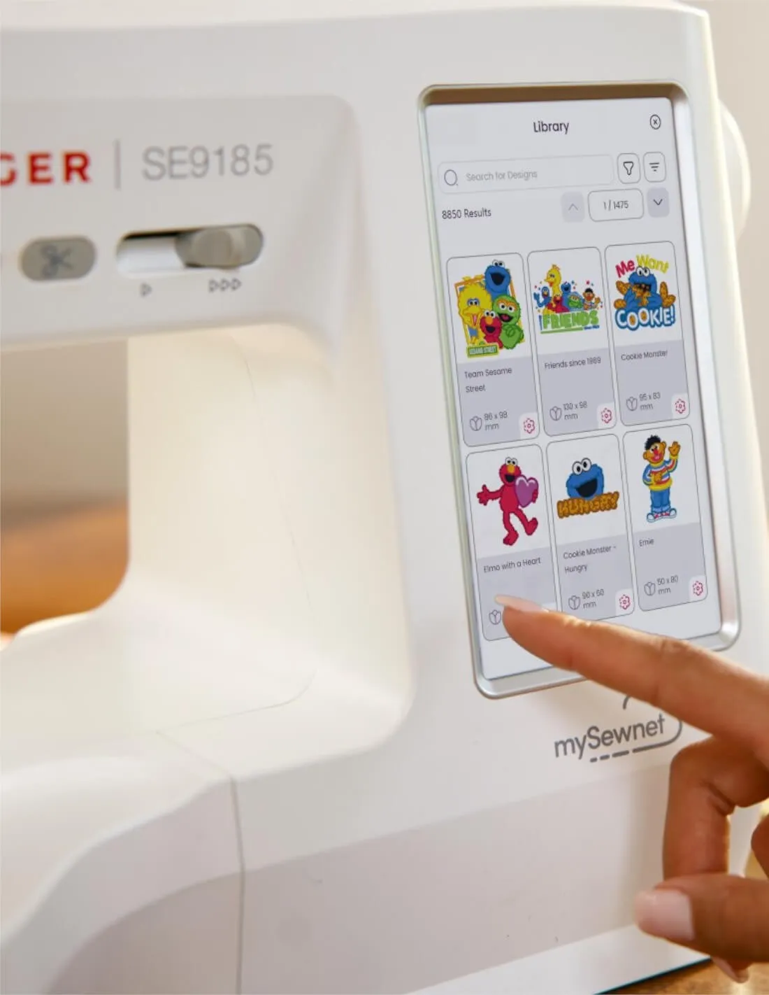 Singer SE9185 Sewing, Quilting and Embroidery machine with WIFI, colour touchscreen. Ex Display machine